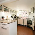 Hébergement de vacances Two-bedroom In Rønne